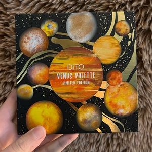 Limited edition Dito Venus eyeshadow palette